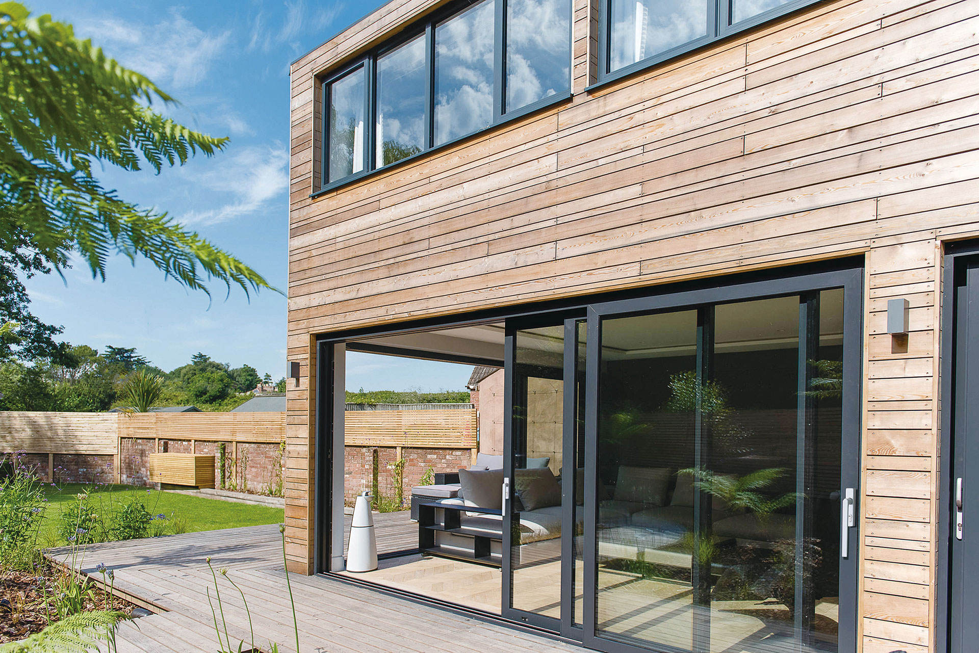 矫情的上帝 - LVDUN Windows & Doors